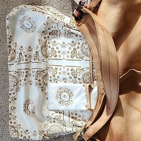 We The Free Sabine Slouchy Bag Washed Toffee Color - Picture 8 of 11